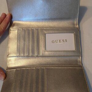 Brand New Guess Lyndi Slim Clutch Wallet